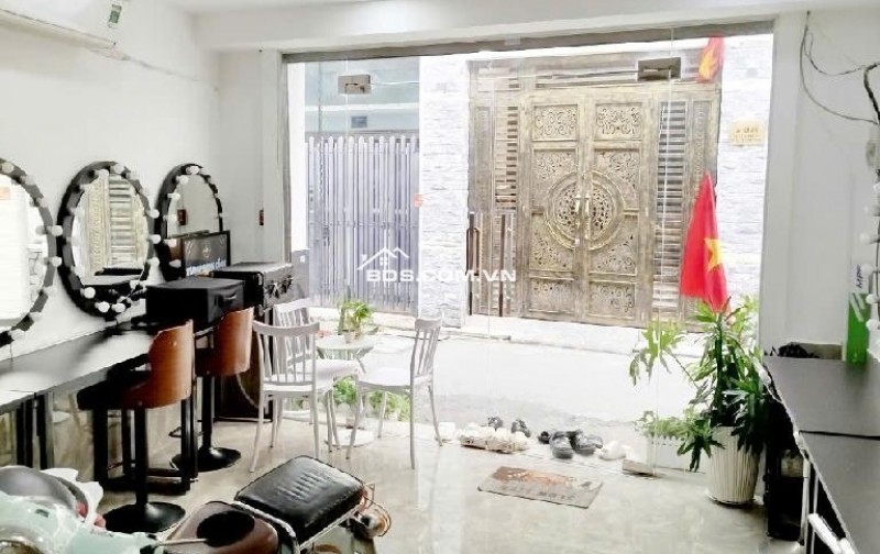 Nhà MT 4x11m, 2 lầu +ST, gần Lý Thường Kiệt, ngã tư Bảy Hiền